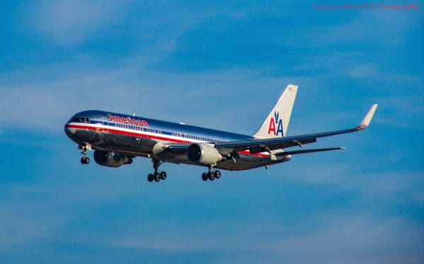 Americanos, os recibimos con alegría